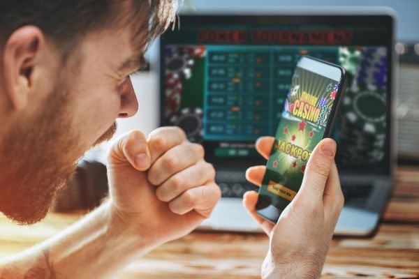 Tanya jawab dan bantuan lengkap untuk pemain live casino di halaman FAQ mawar11