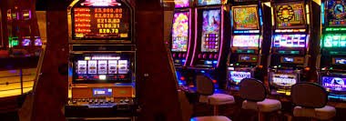 Layanan bantuan dan FAQ untuk membantu pengguna memahami dan bermain slot di mawar11